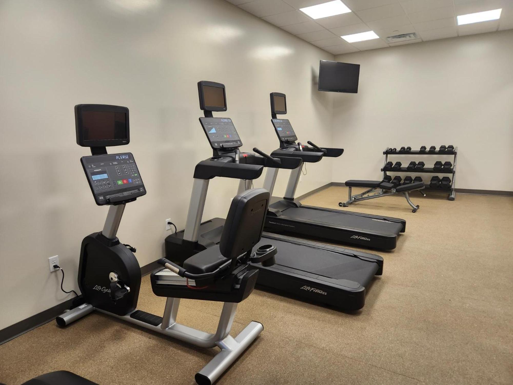 Radisson Hotel Pendleton Airport Экстерьер фото