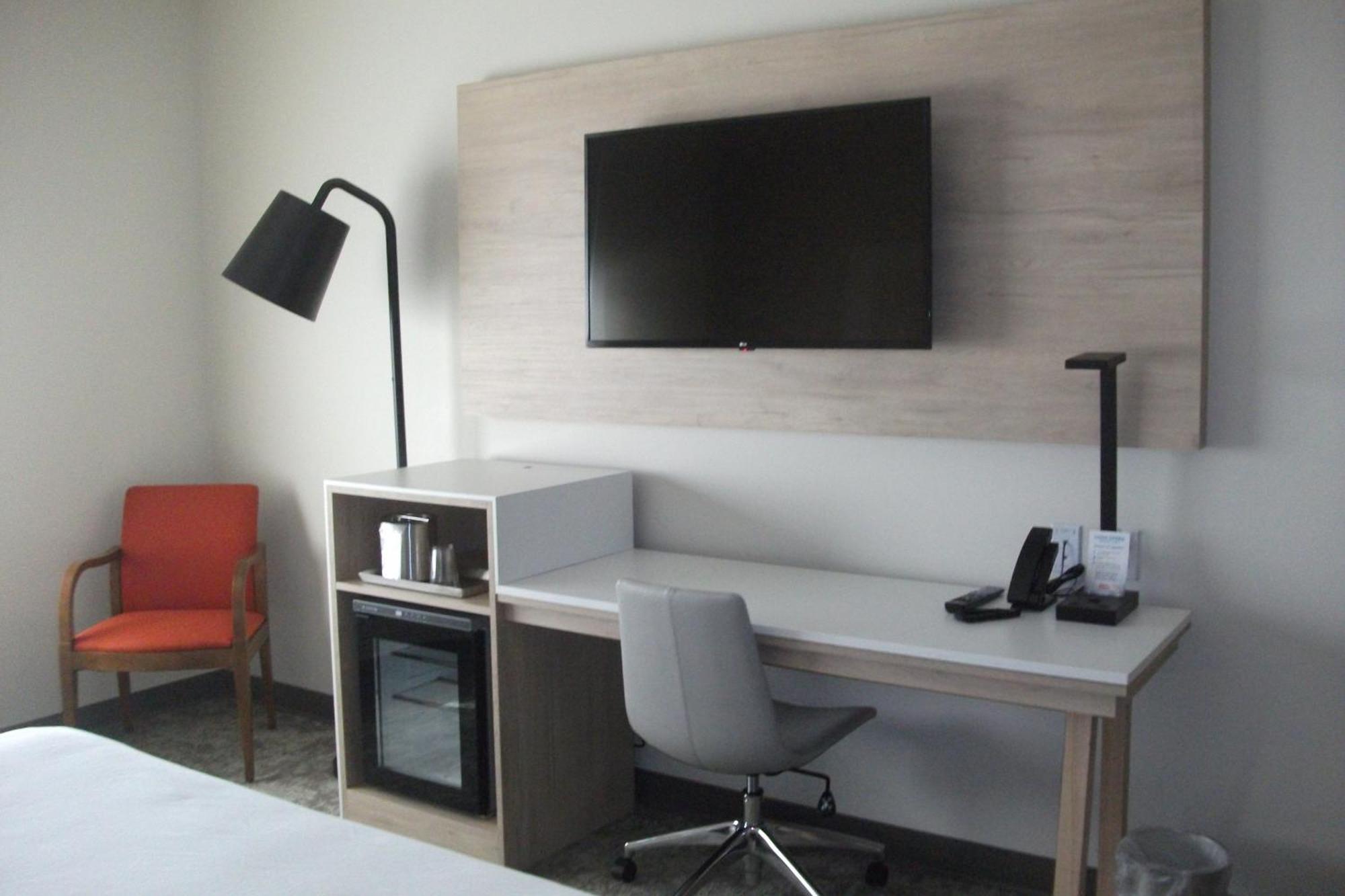 Radisson Hotel Pendleton Airport Экстерьер фото