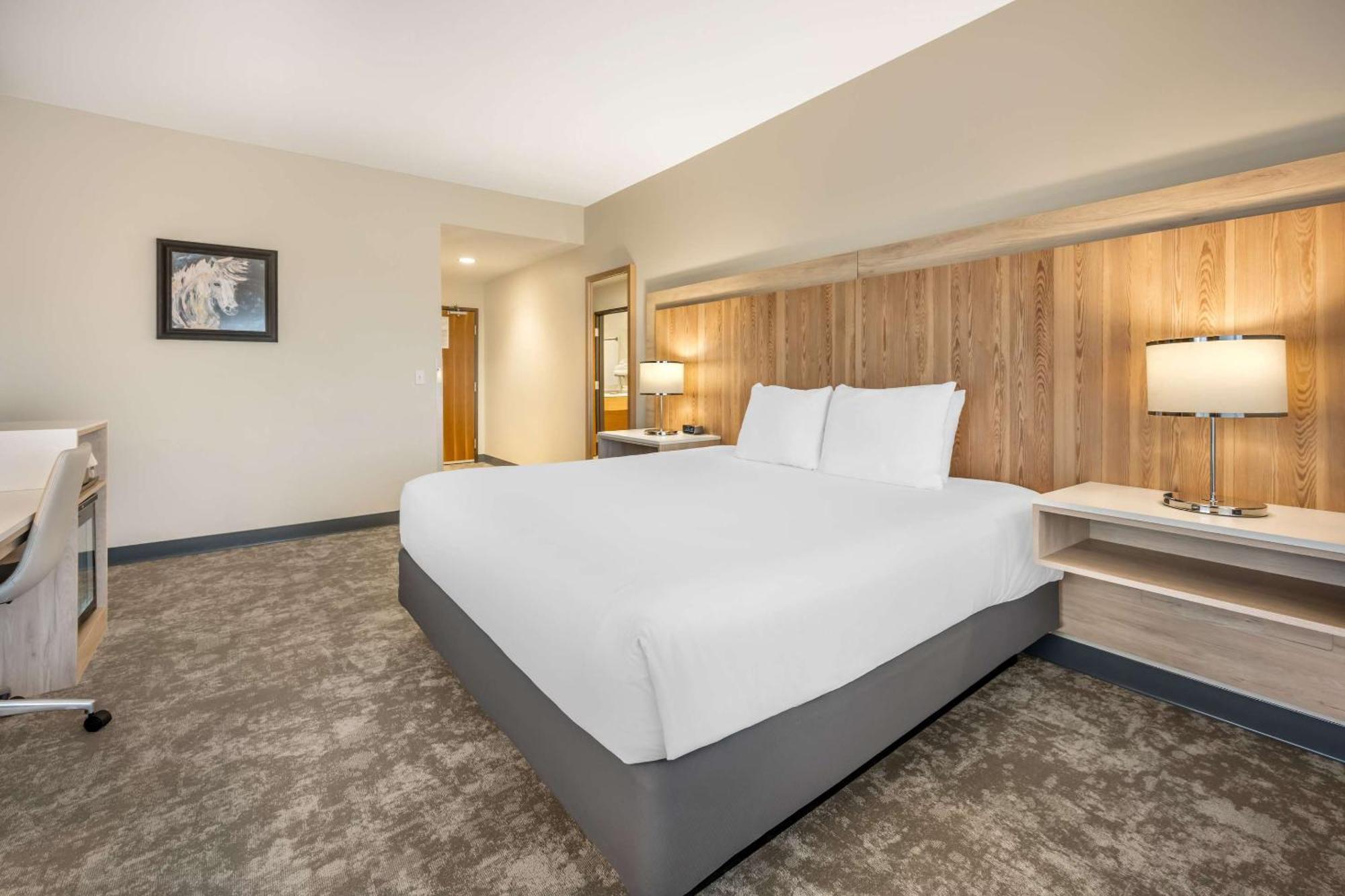 Radisson Hotel Pendleton Airport Экстерьер фото